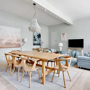 Sanders Secret - Pleasant Three-bedroom Townhouse Near Main Attractions Kopenhagen